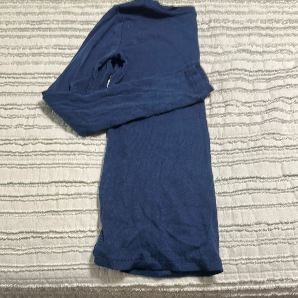 Time and Tru Women's Long Sleeve Top - Deep Blue